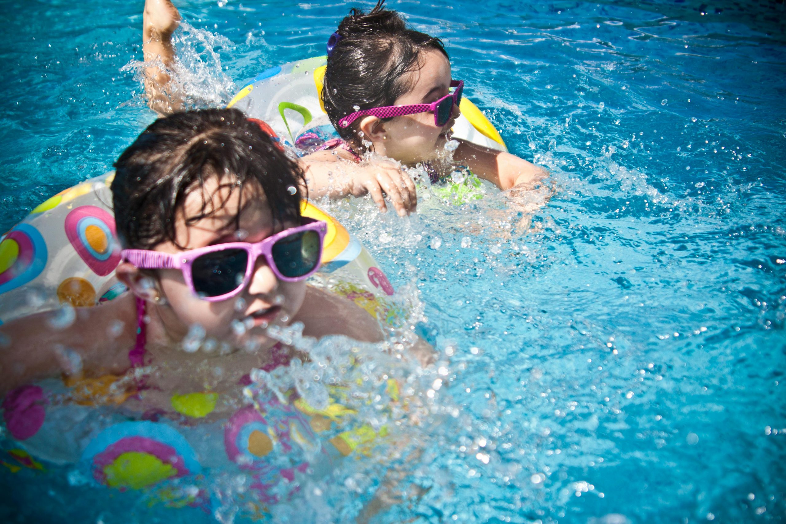 Choque de Cloro na Piscina: Entenda o Que É, Quando Fazer e Como Evitar Erros Comuns